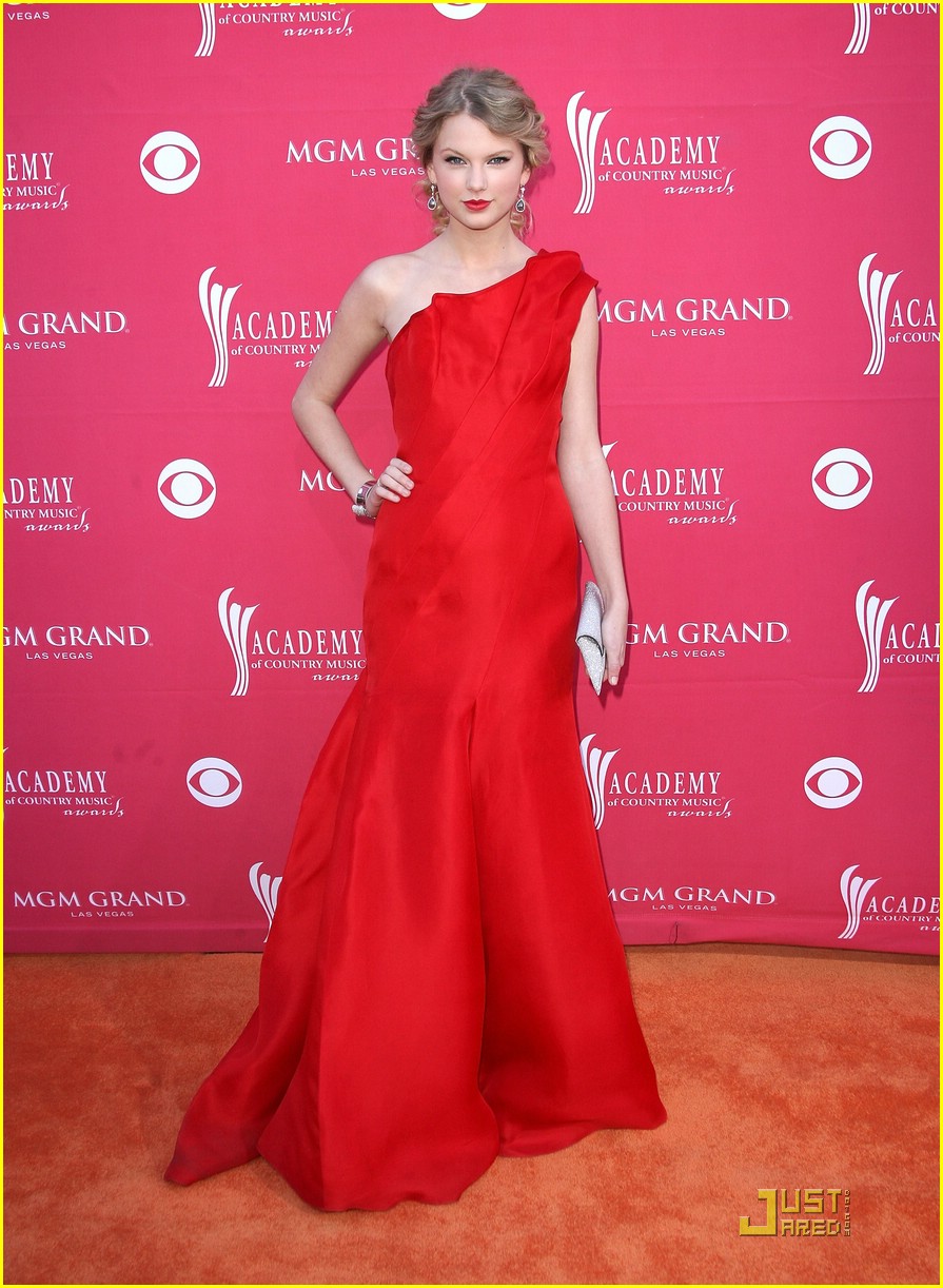 Taylor Swift is Radiant in Red