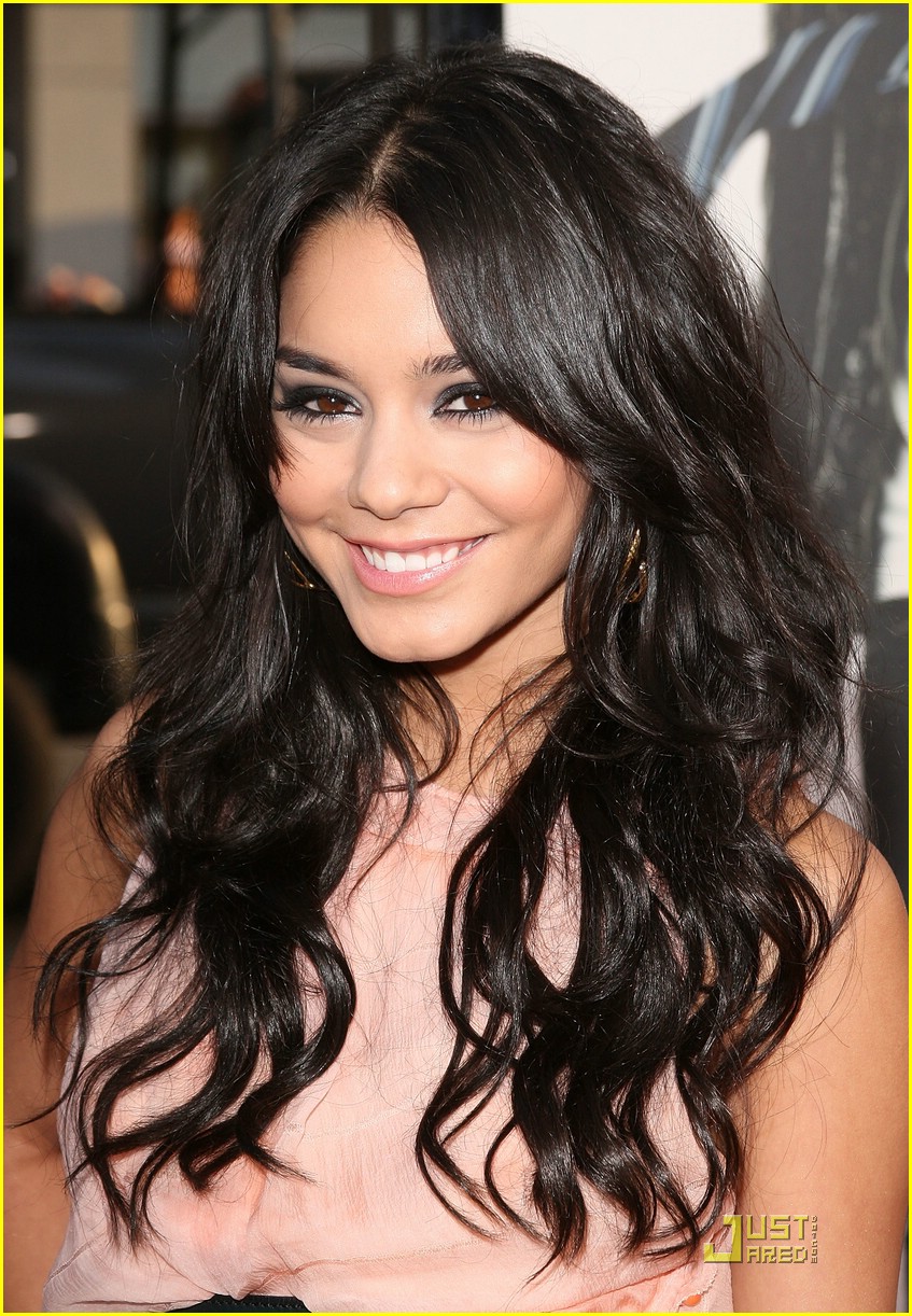 Vanessa Hudgens is 17 Again Sassy