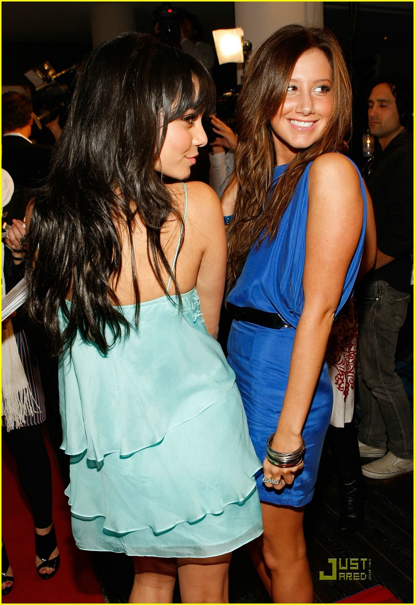 Vanessa Hudgens & Ashley Tisdale: Blue Beauties