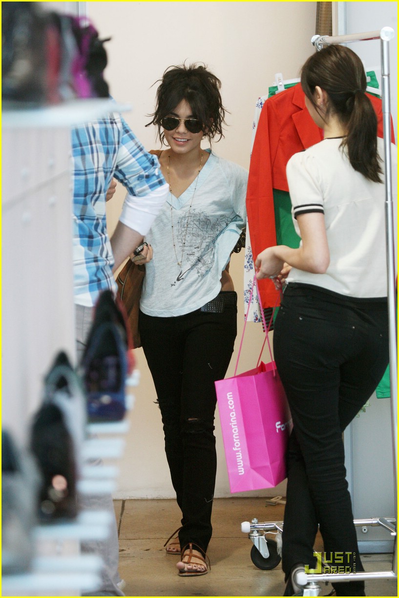 Vanessa Hudgens Has Fun at Fornarina