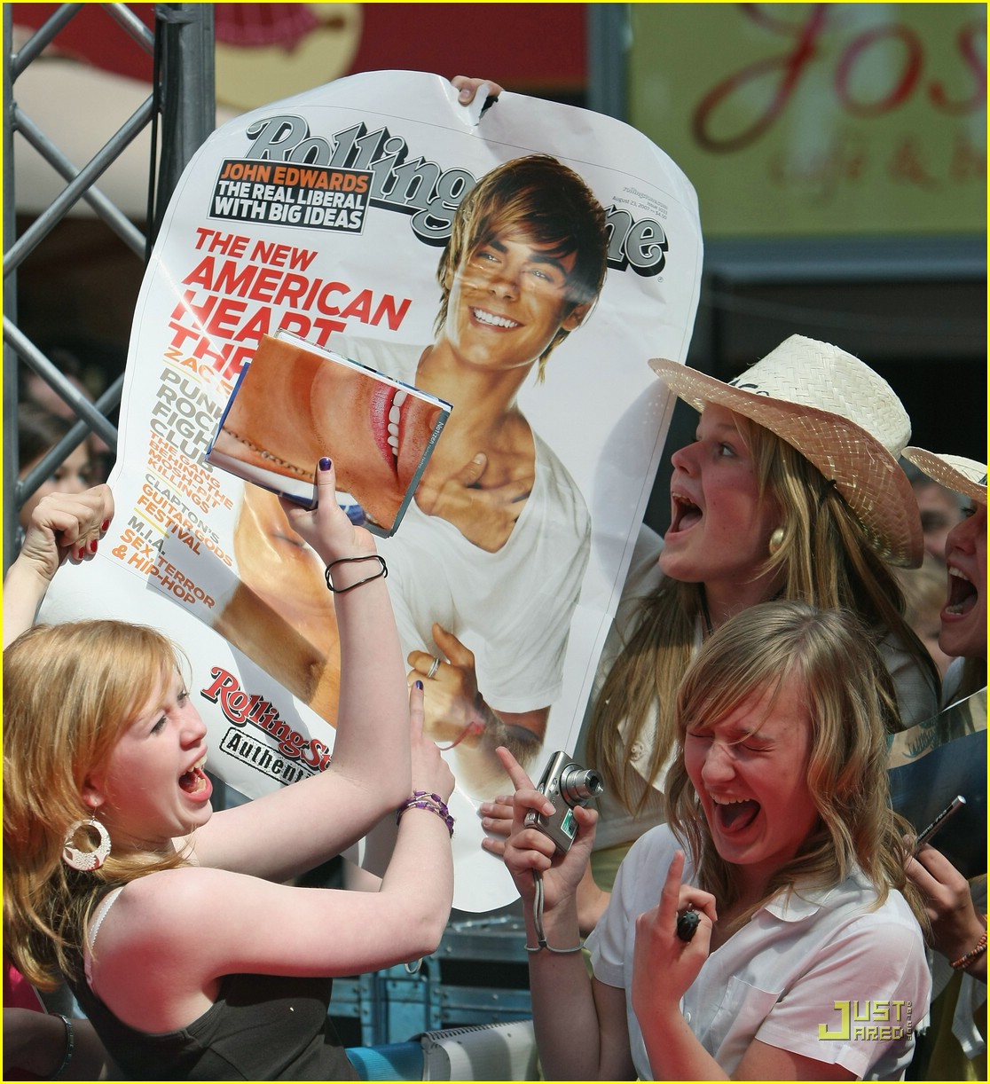 Zac Efron Blows Kisses in Berlin