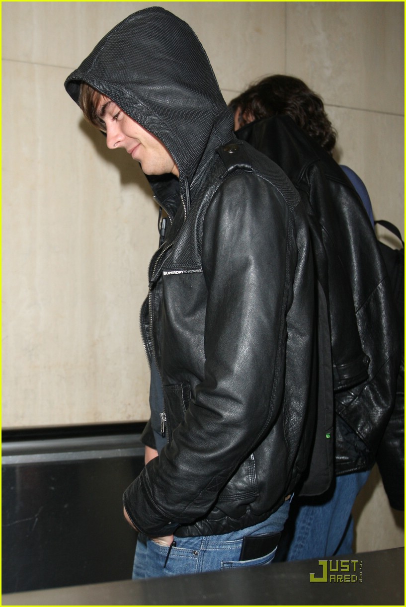 Zac Efron's Luggage Takes A Spill