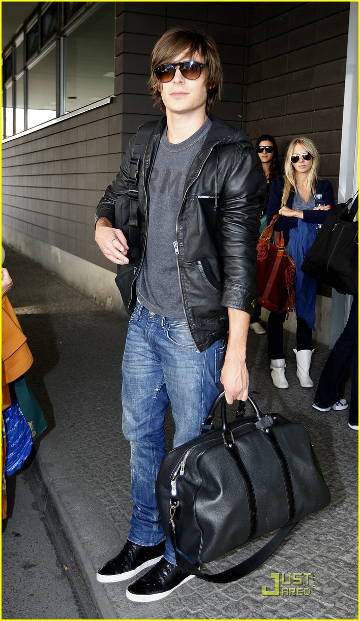Zac Efron Takes Off from Tegel
