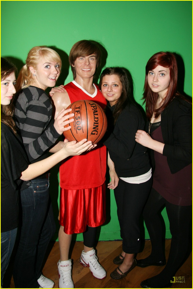 Zac Efron: Wax On, Wax Off
