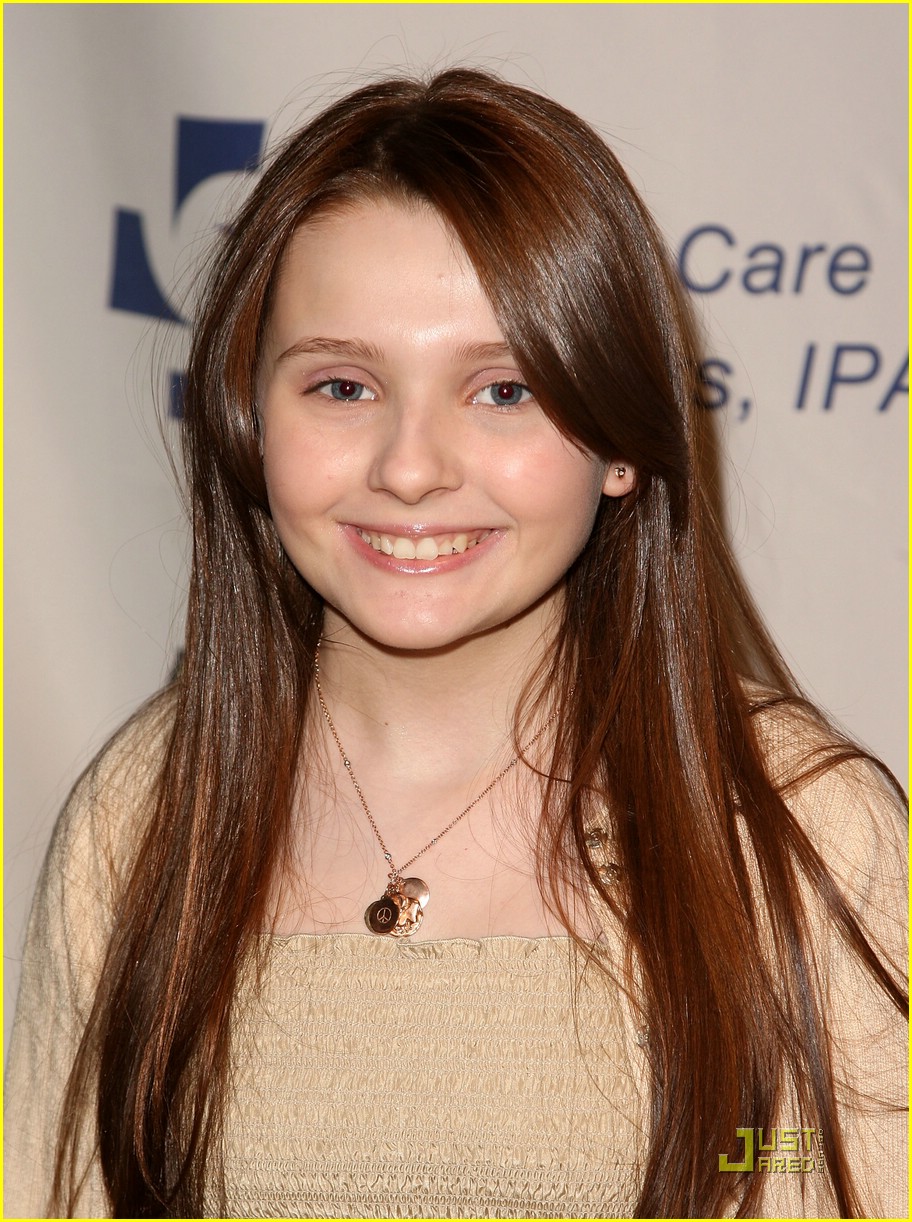 Abigail Breslin Has a Sunshine Smile