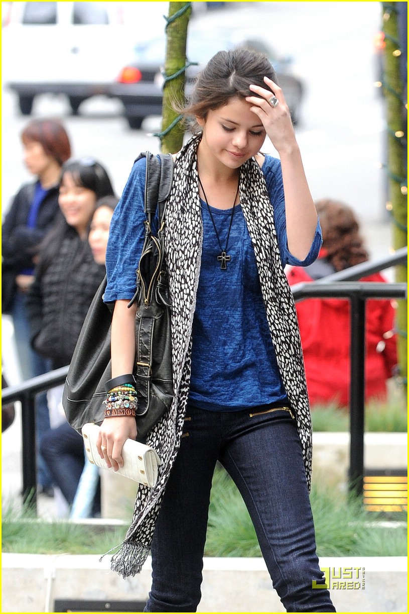 Selena Gomez & Taylor Lautner: Dinner Date Night