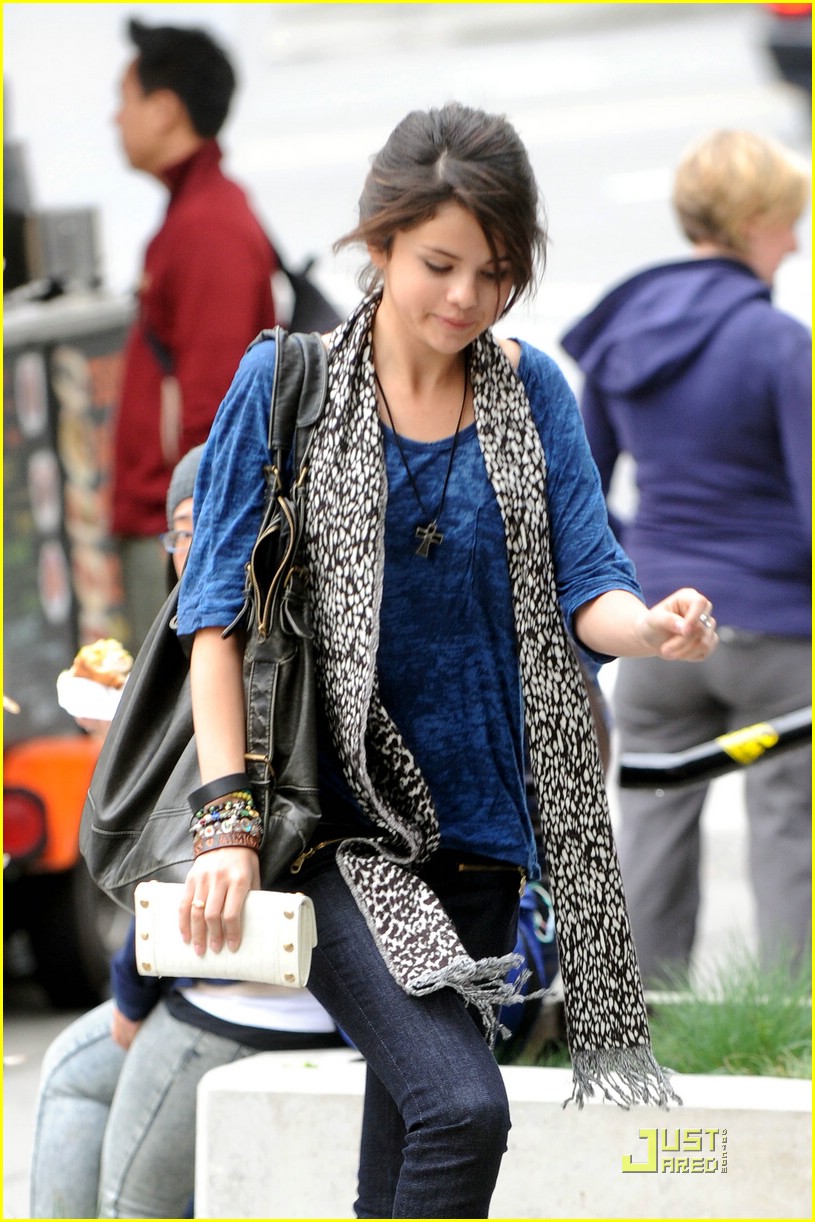 Selena Gomez & Taylor Lautner: Dinner Date Night