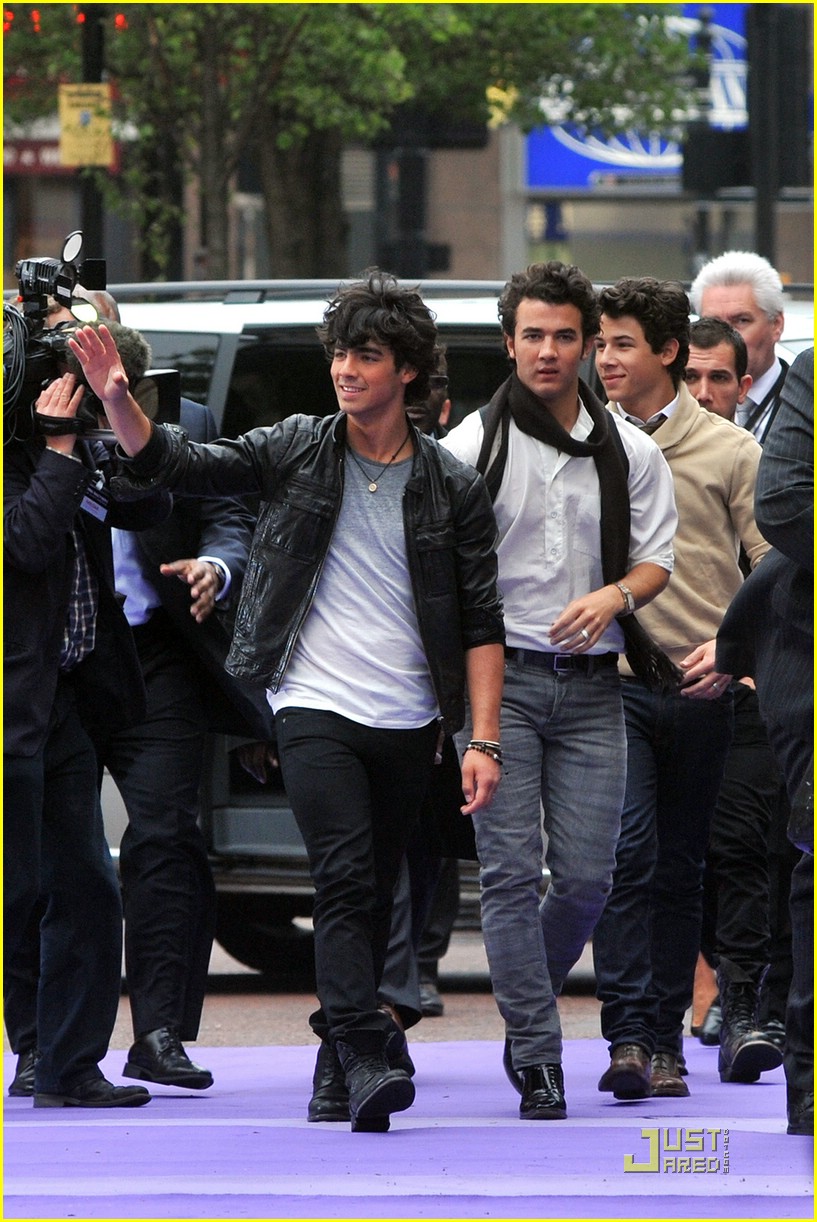 Jonas Brothers Go 3D in London