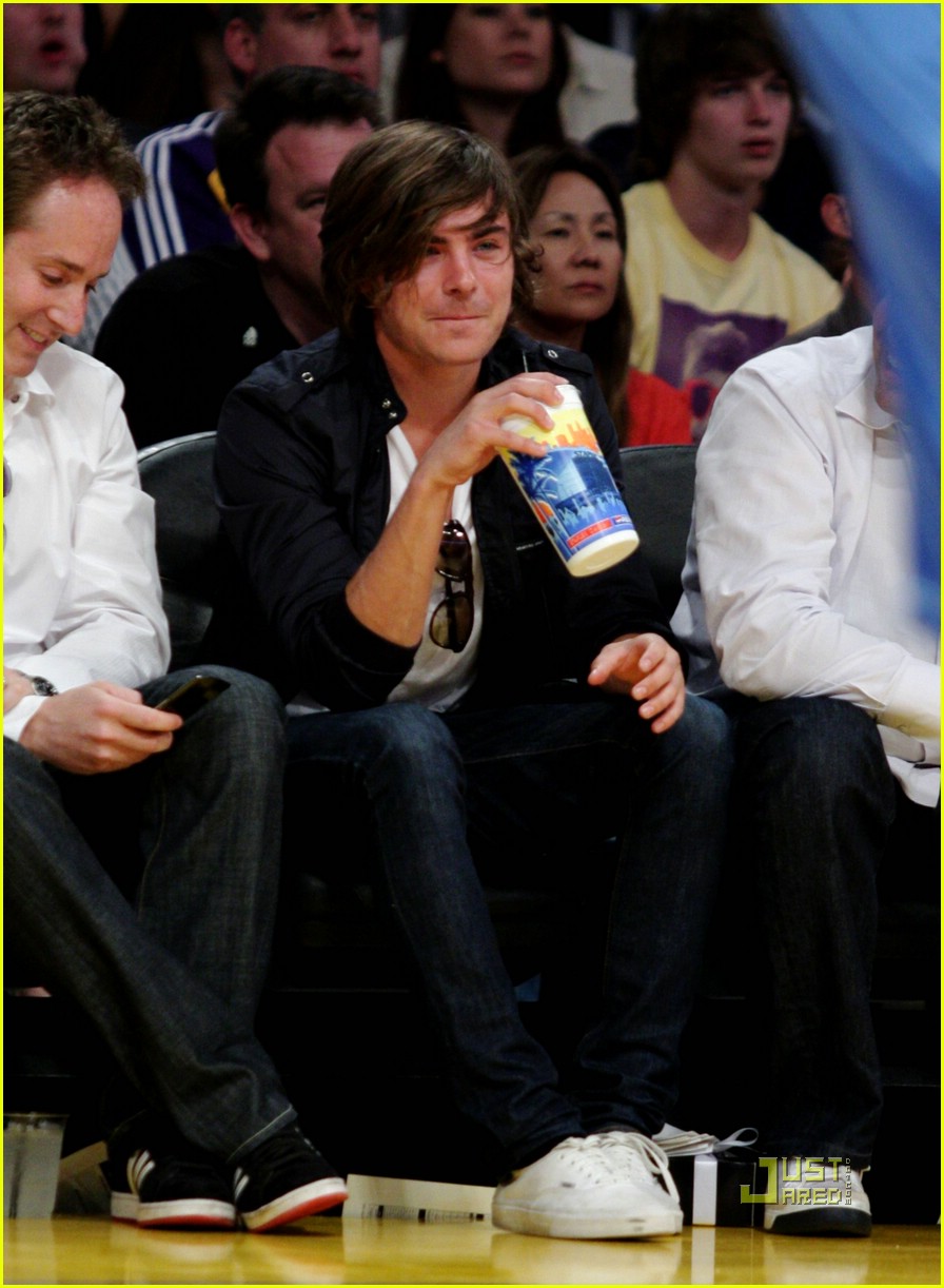 Zac Efron is a Lakers Lover