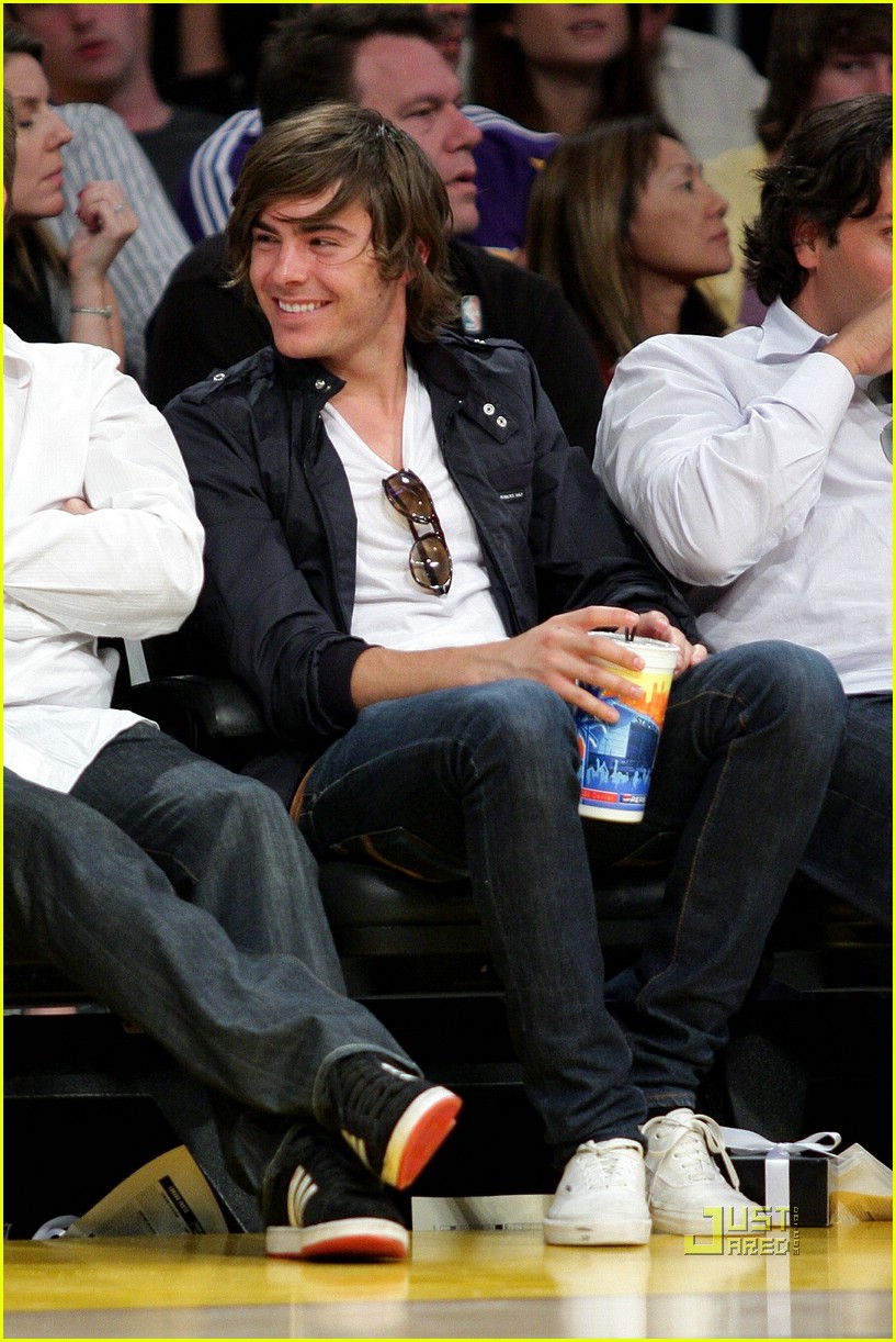 Zac Efron is a Lakers Lover