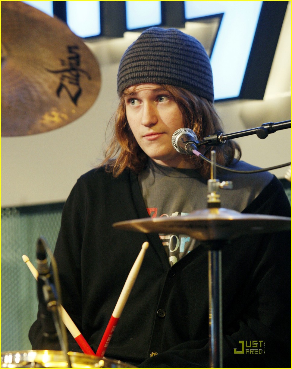 Miley Cyrus Supports Brother Braison