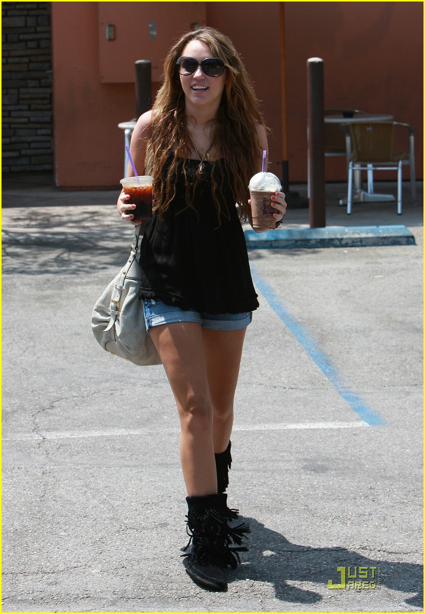 Miley Cyrus is Coffee Bean Cute