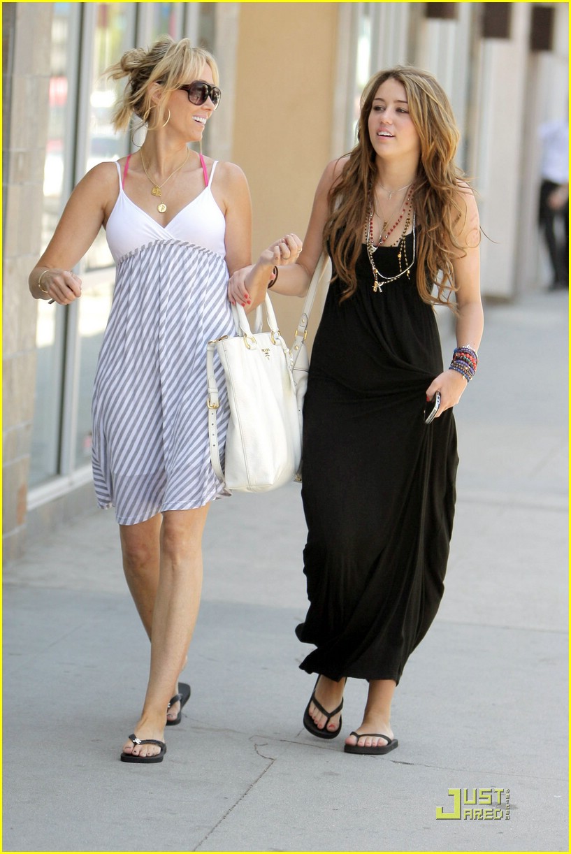 Miley Cyrus: Mommy & Me Time