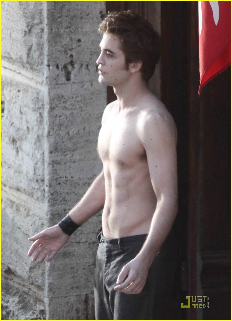 Robert Pattinson is Dot Dazzling