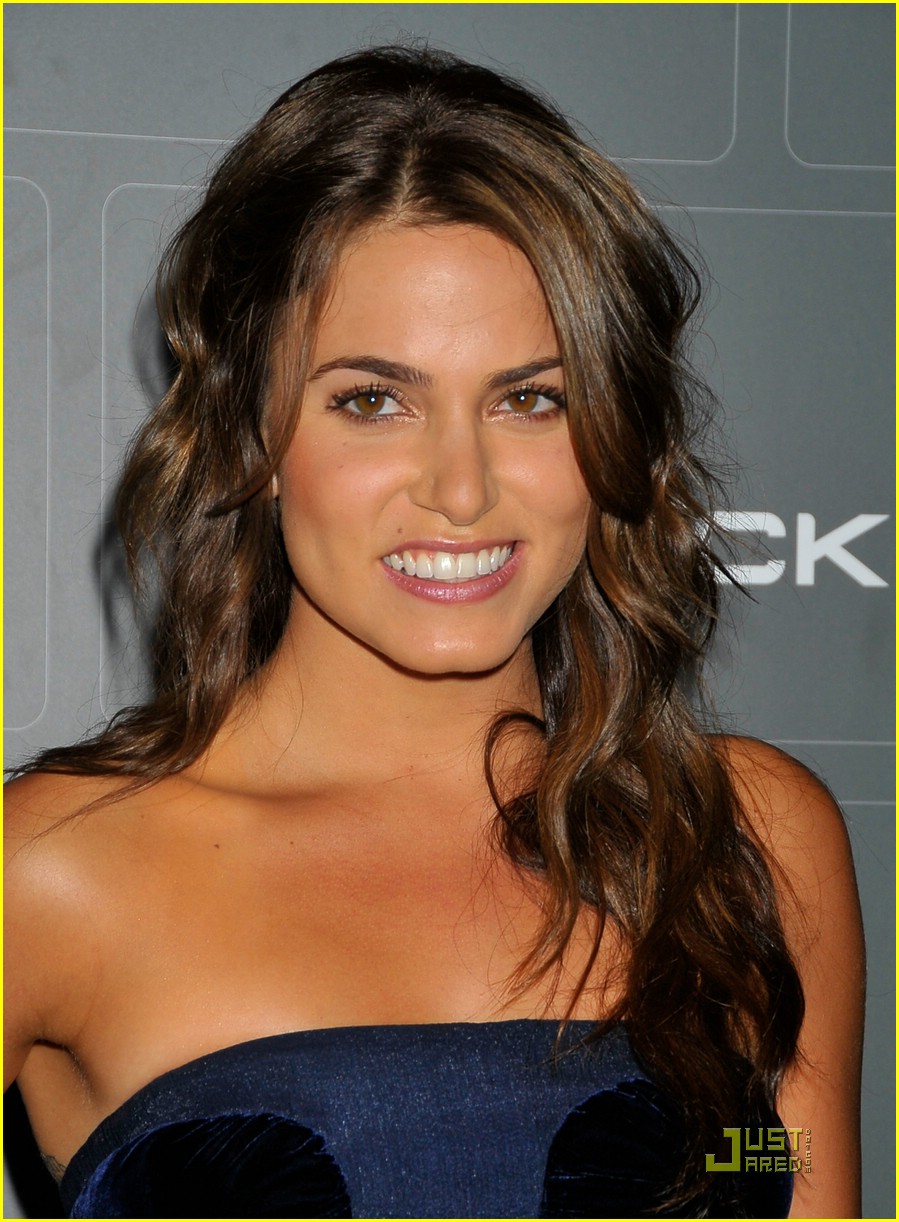 Nikki Reed is T-Mobile Terrific