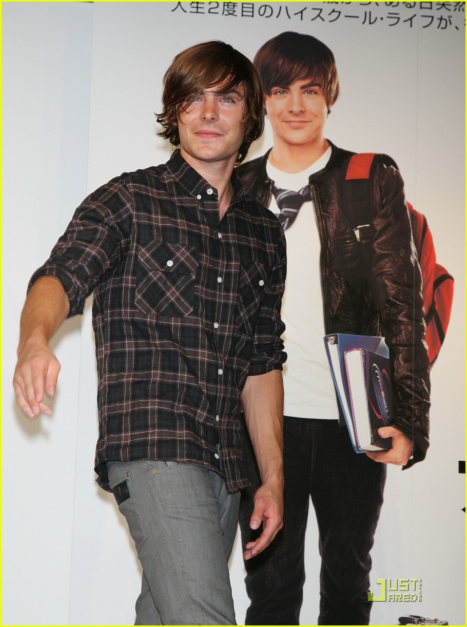 Zac Efron Quanantined For Swine Flu Scare