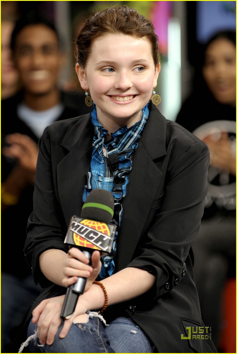 Abigail Breslin: Blue Plaid Pretty