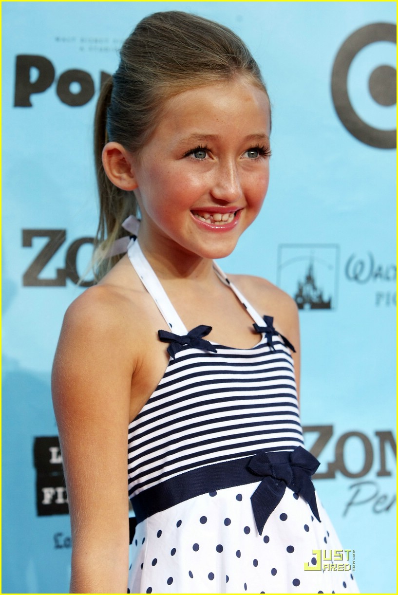 Noah Cyrus & Frankie Jonas Premiere Ponyo