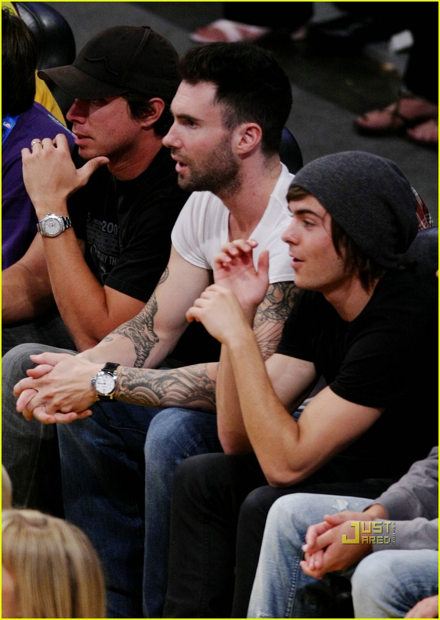 Zac Efron & Adam Levine: Lakers Laughs