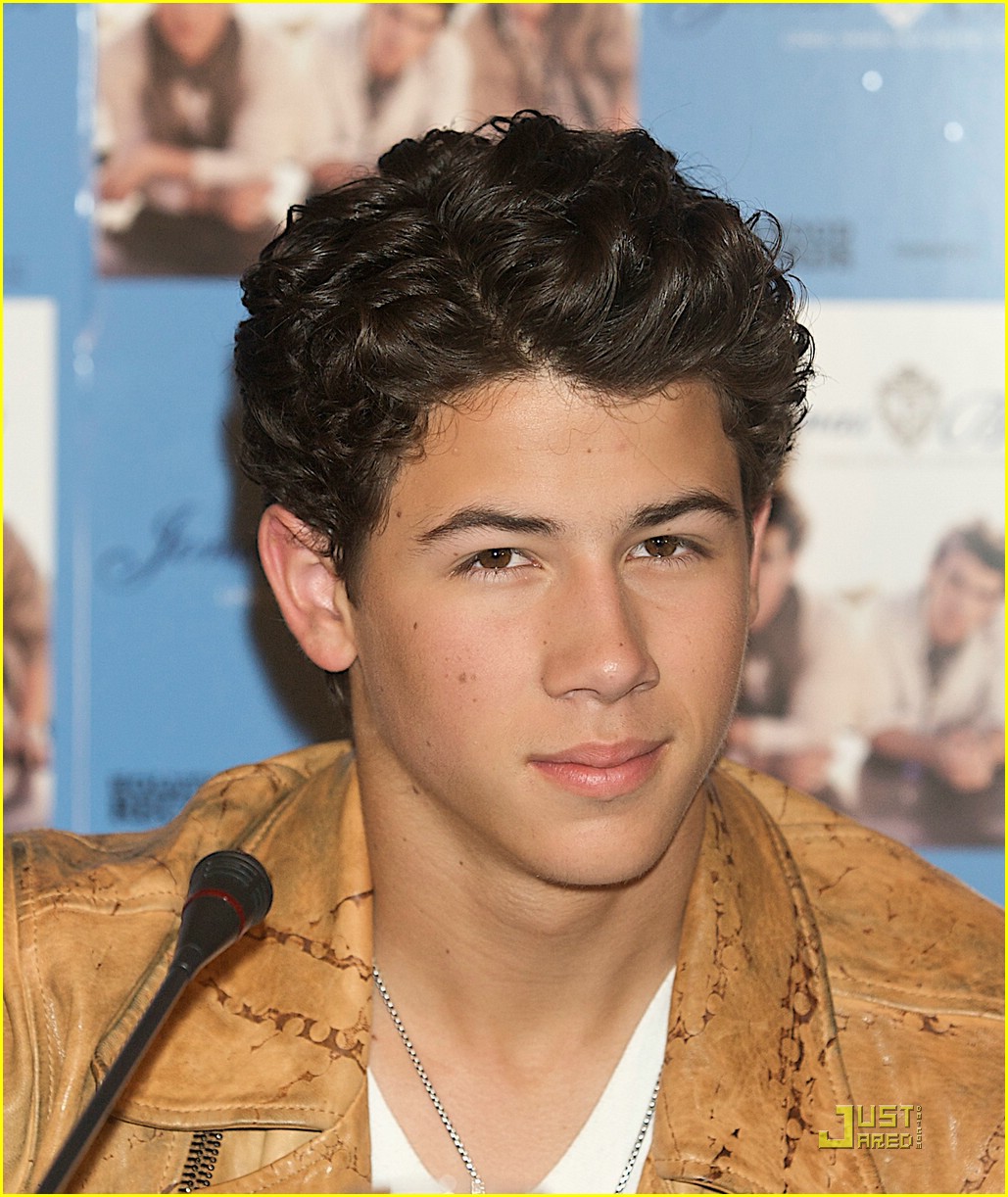 The Jonas Brothers Cause Madrid Mayhem