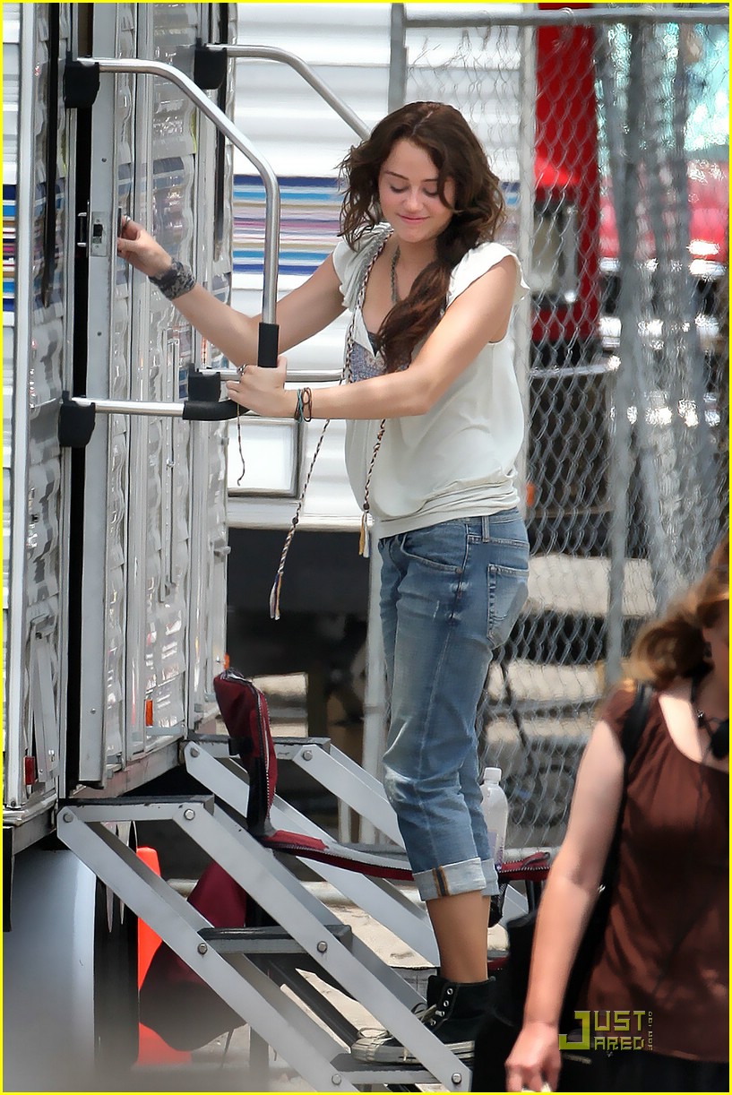Miley Cyrus is Savannah Sweet