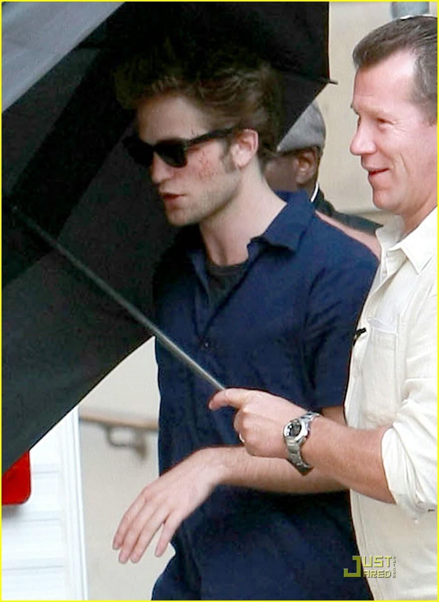Robert Pattinson Roughs Up for Remember Me