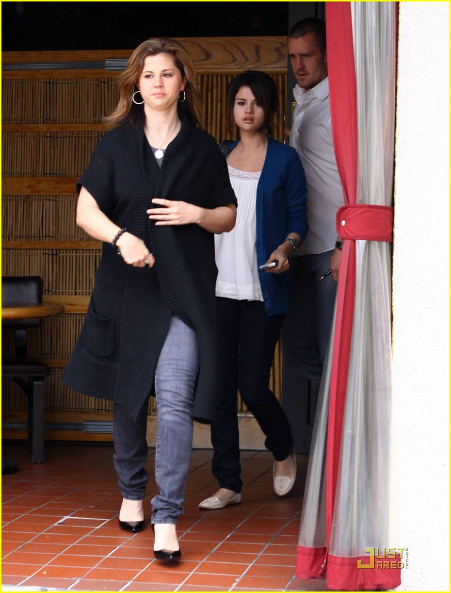 Selena Gomez is Sushi Sweet