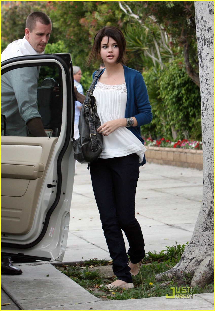 Selena Gomez is Sushi Sweet