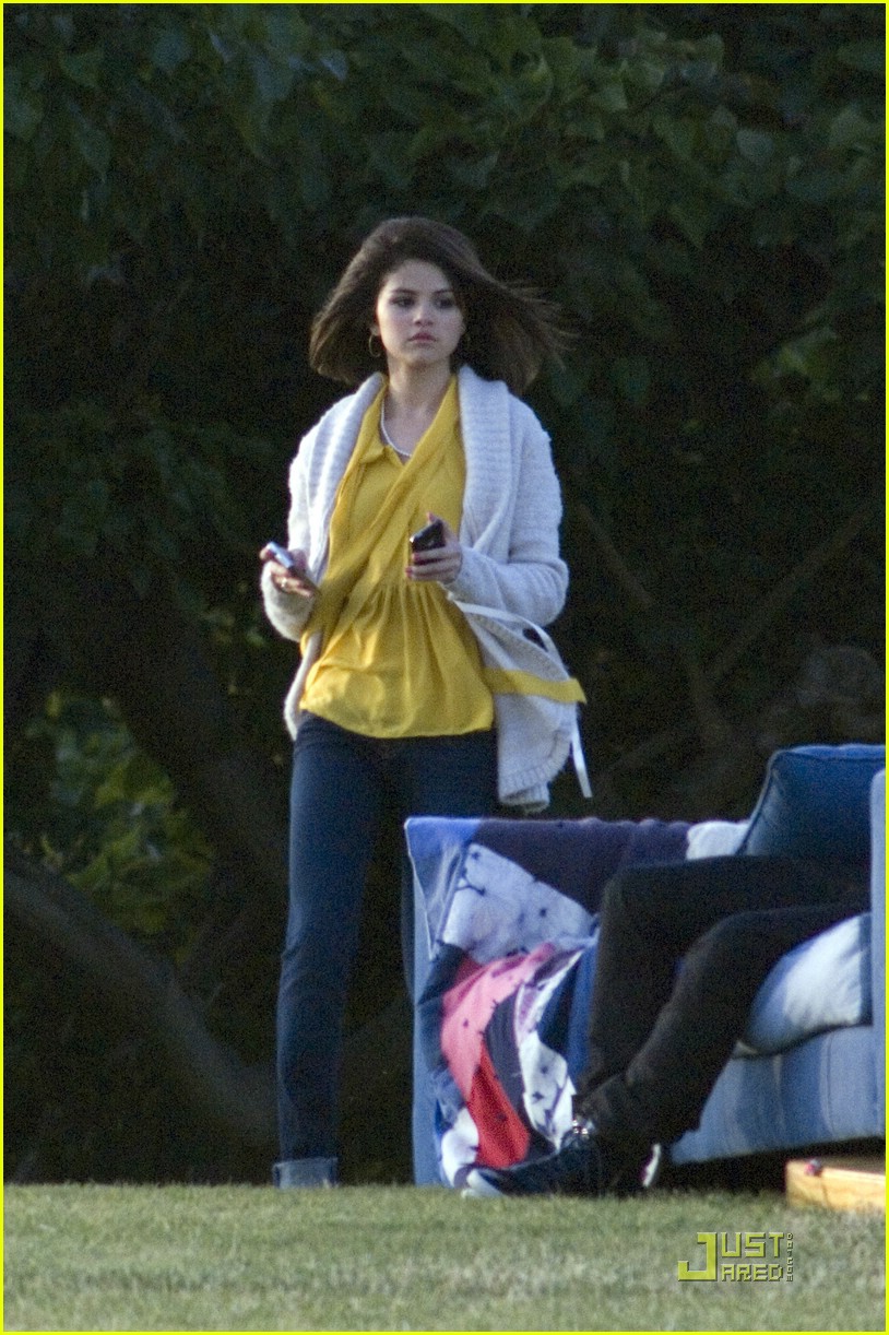 Selena Gomez & Nick Jonas: Wiffle Ball Buddies