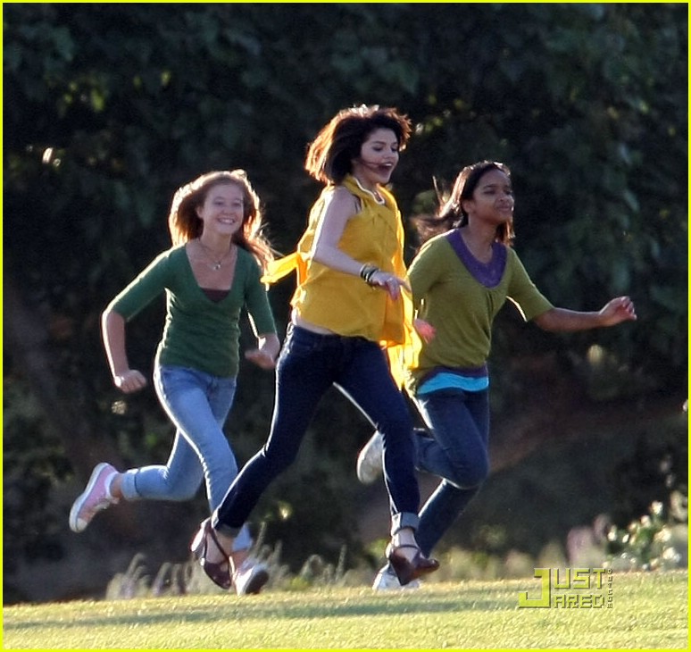Selena Gomez & Nick Jonas: Wiffle Ball Buddies