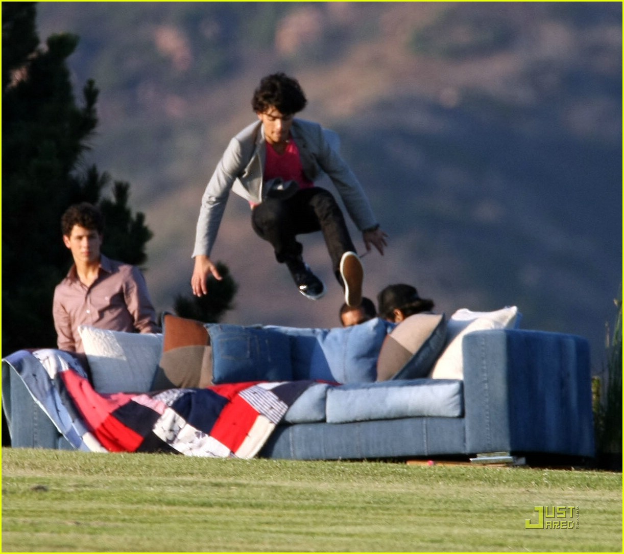 Selena Gomez & Nick Jonas: Wiffle Ball Buddies