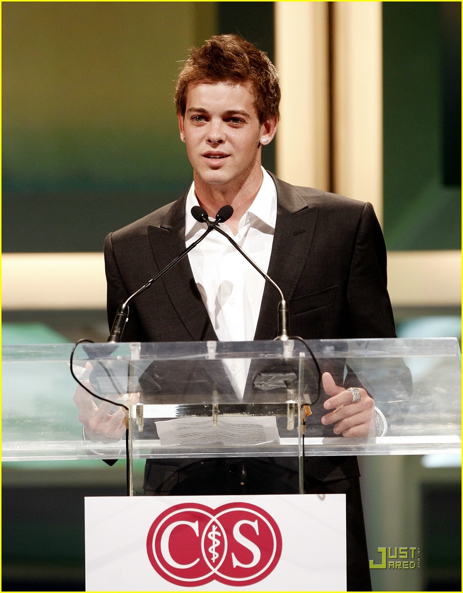 Ryan Sheckler Honored at Sports Spectacular