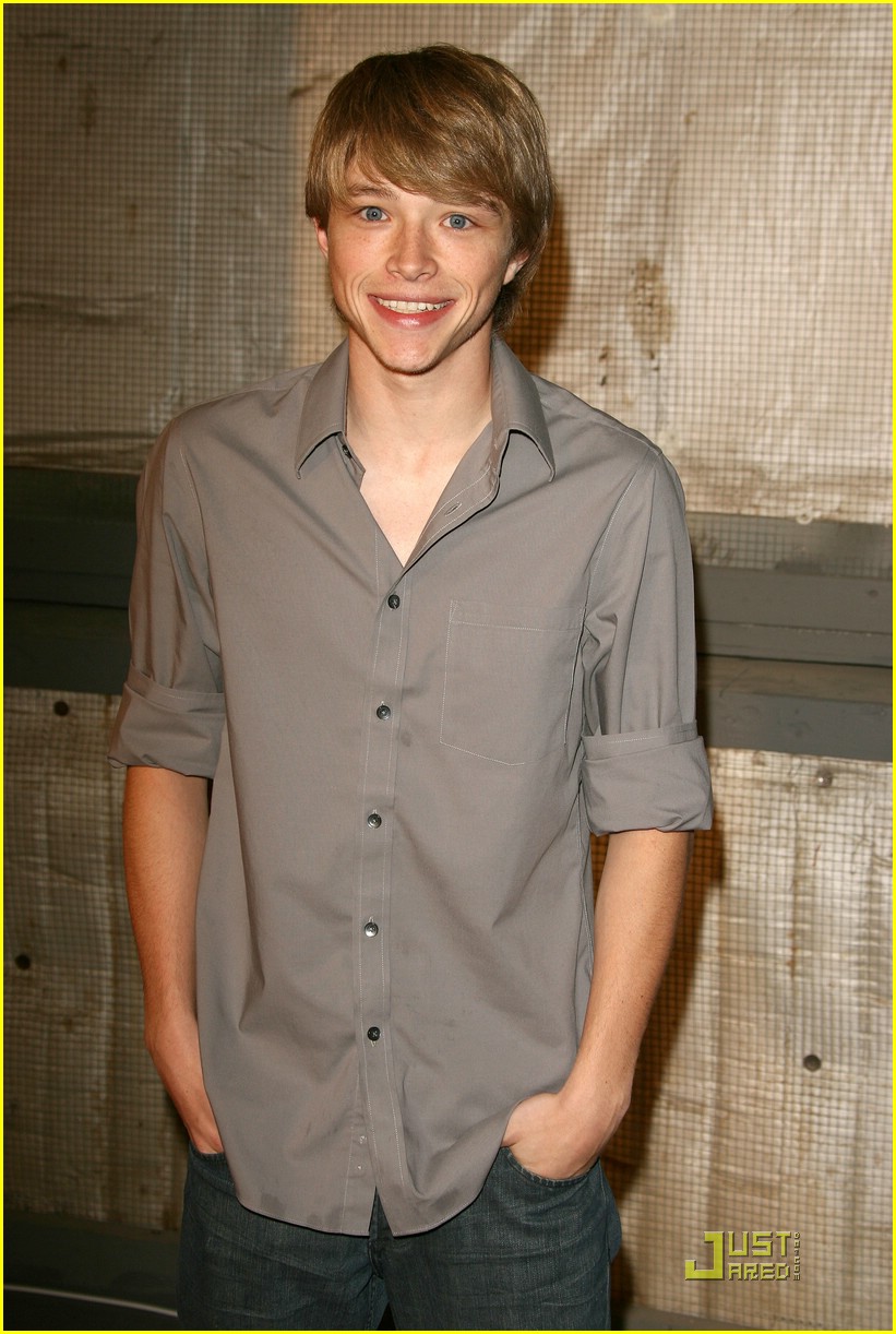 Sterling Knight Gets His Rock On