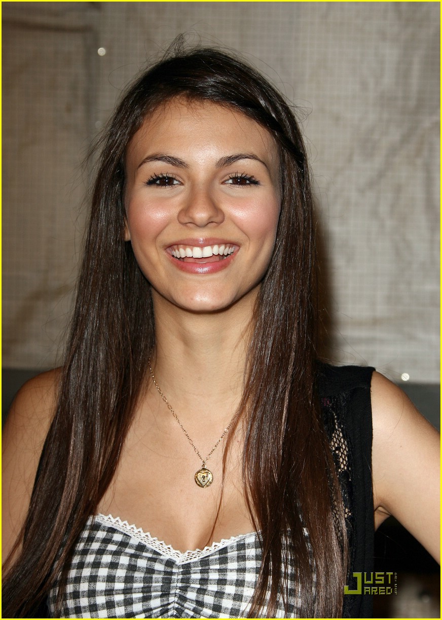 Victoria Justice: 'Sara Bareilles is Amazing'