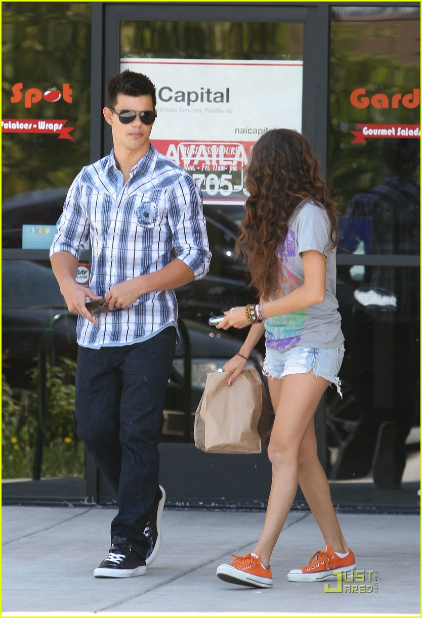 Taylor Lautner & Sara Hicks Check Out Chipotle 