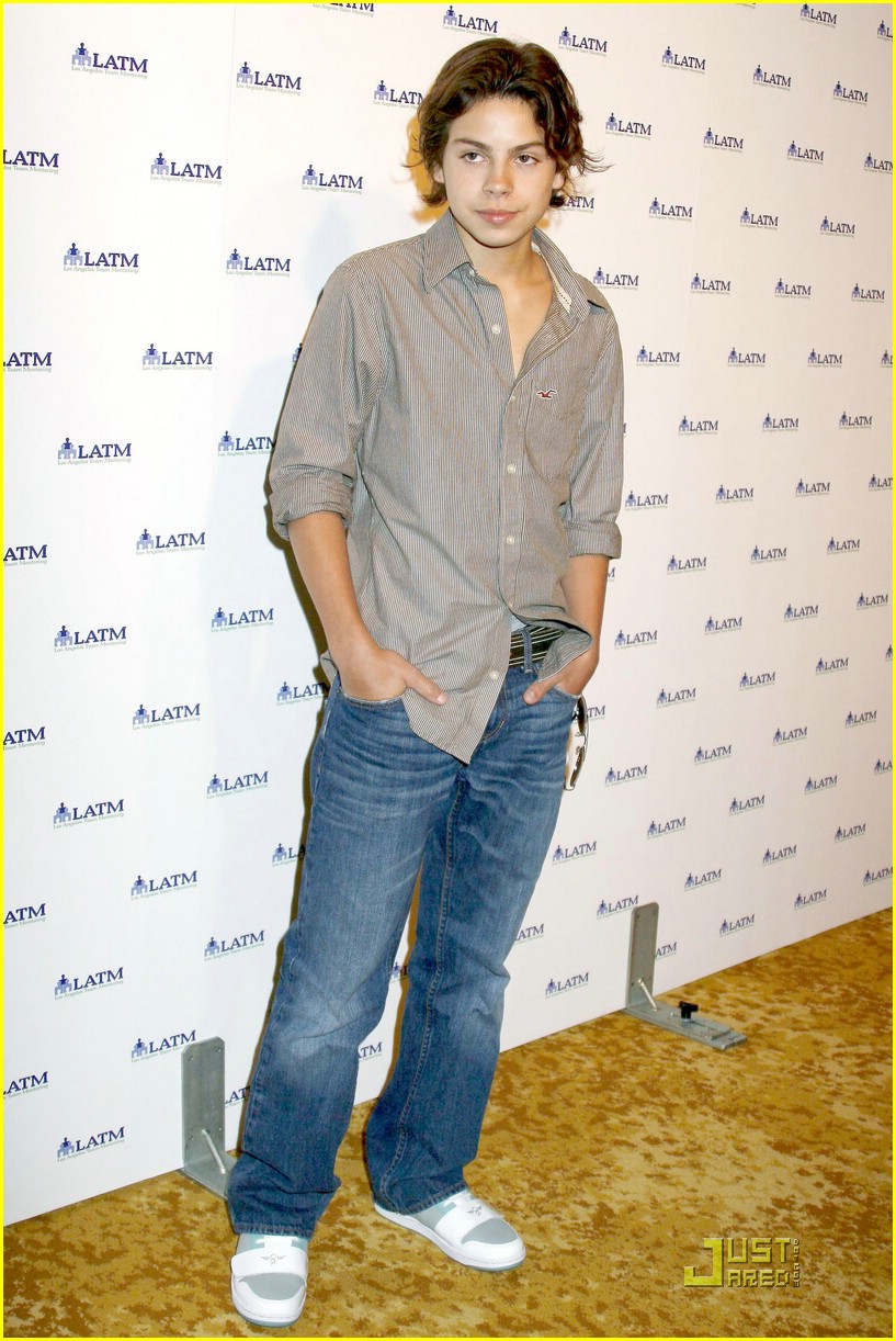 David Henrie: The Wizards Movie Is Amazing!