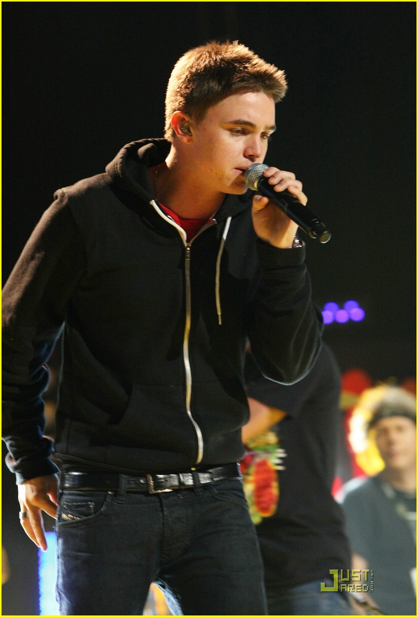 Jesse McCartney Celebrates Mandela Day