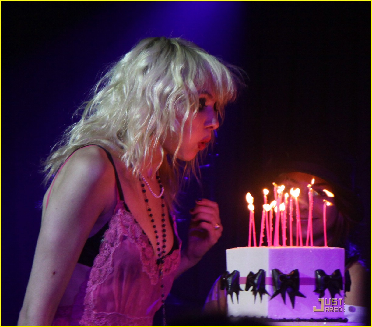 Taylor Momsen: MySpace Birthday!
