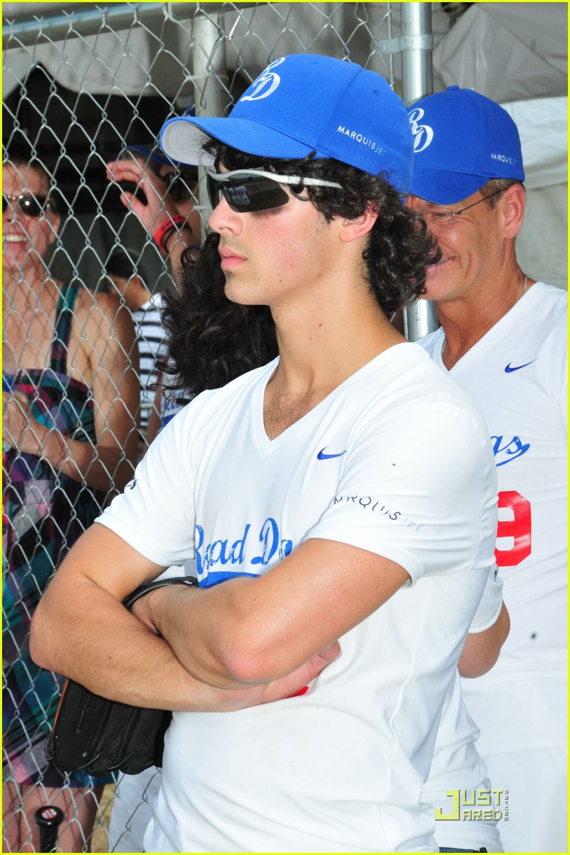 Nick Jonas Takes a Fall
