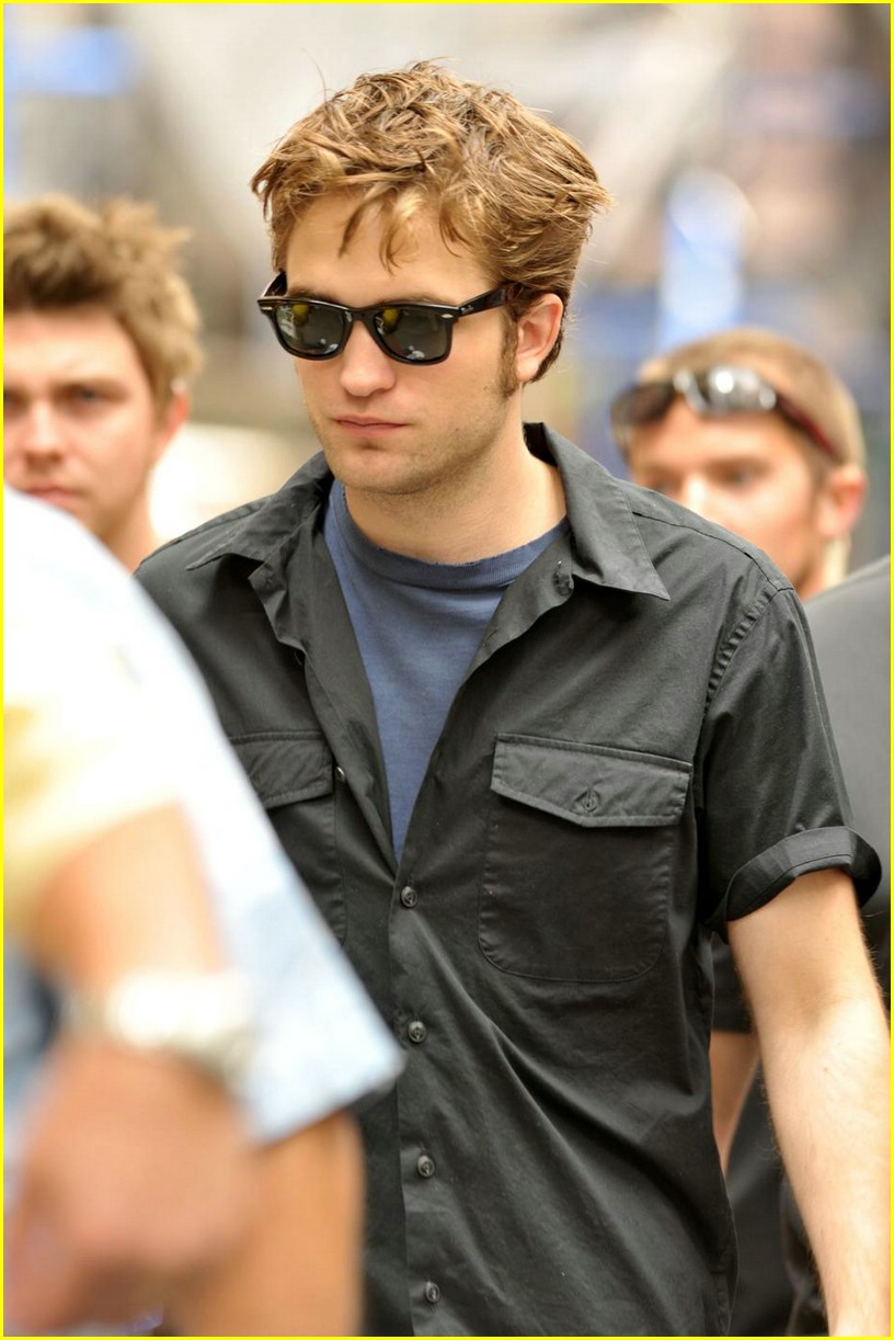 Robert Pattinson: Chocolate Mousse Charming
