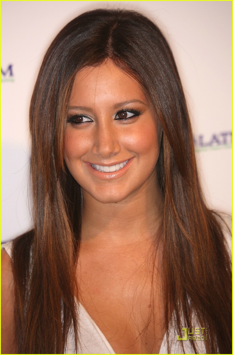 Ashley Tisdale Makes Magic of Mentoring