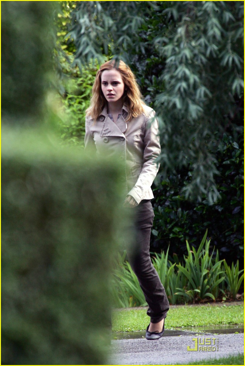 Emma Watson: Golder's Green Gorgeous