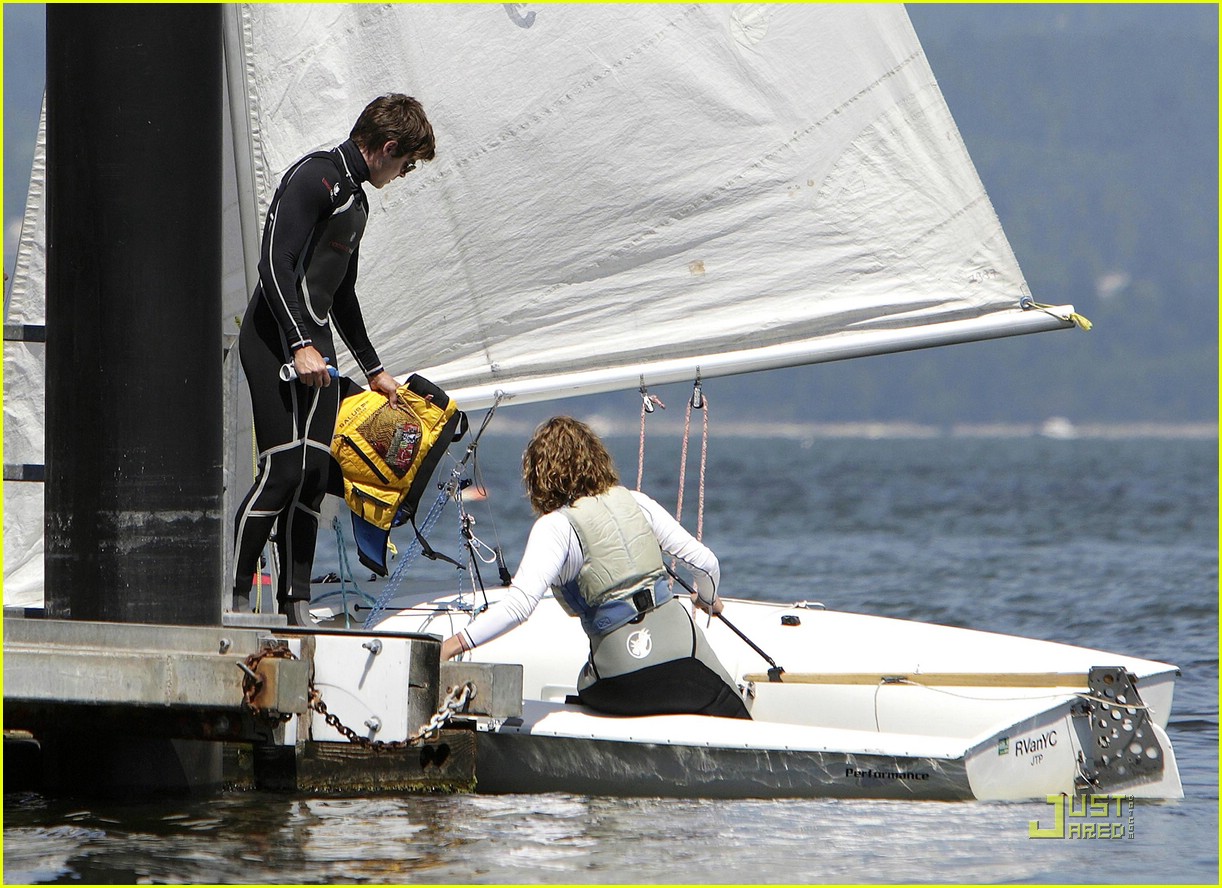 Zac Efron is Wet Suit Sexy