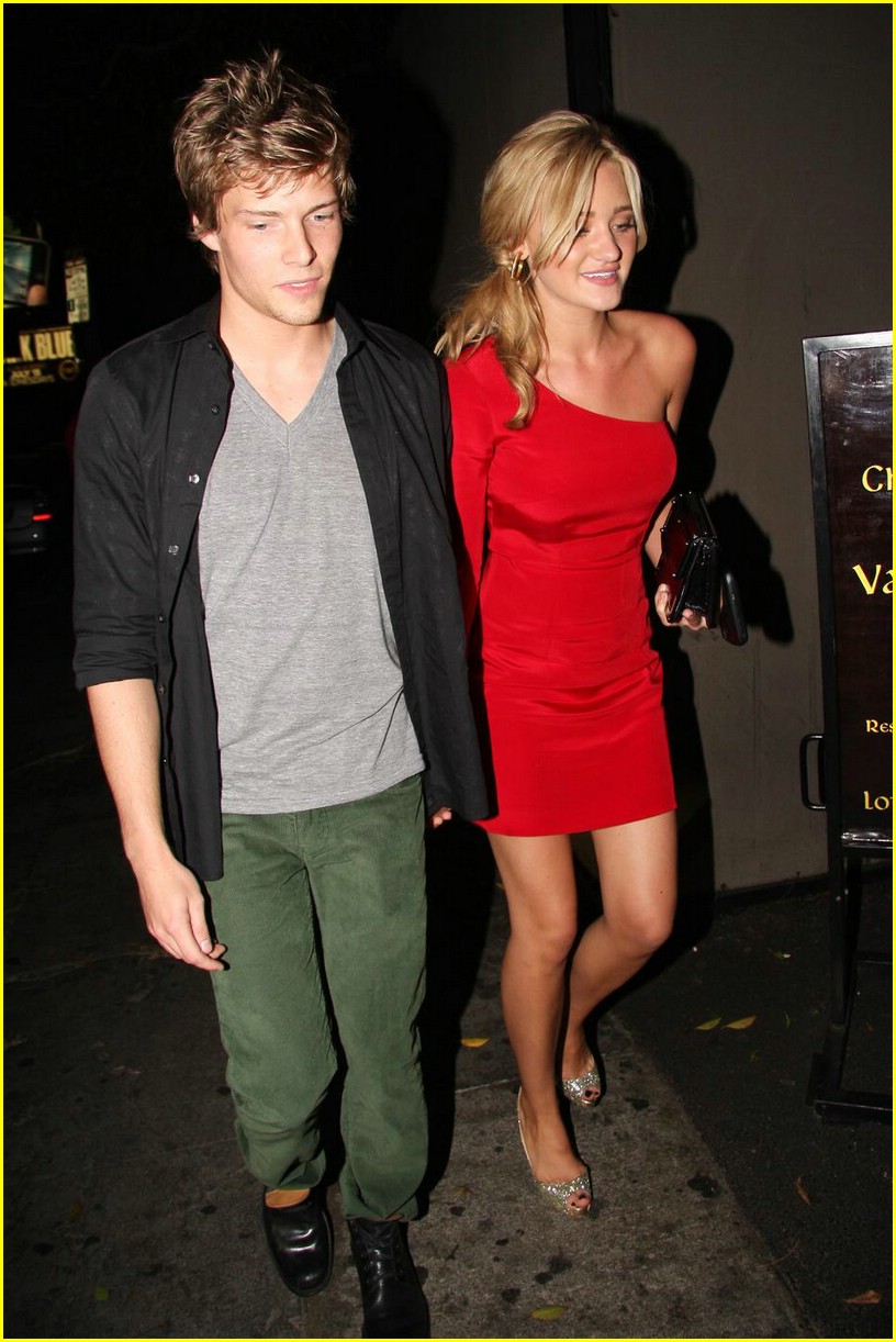 AJ Michalka & Hunter Parrish: Dinner Date!