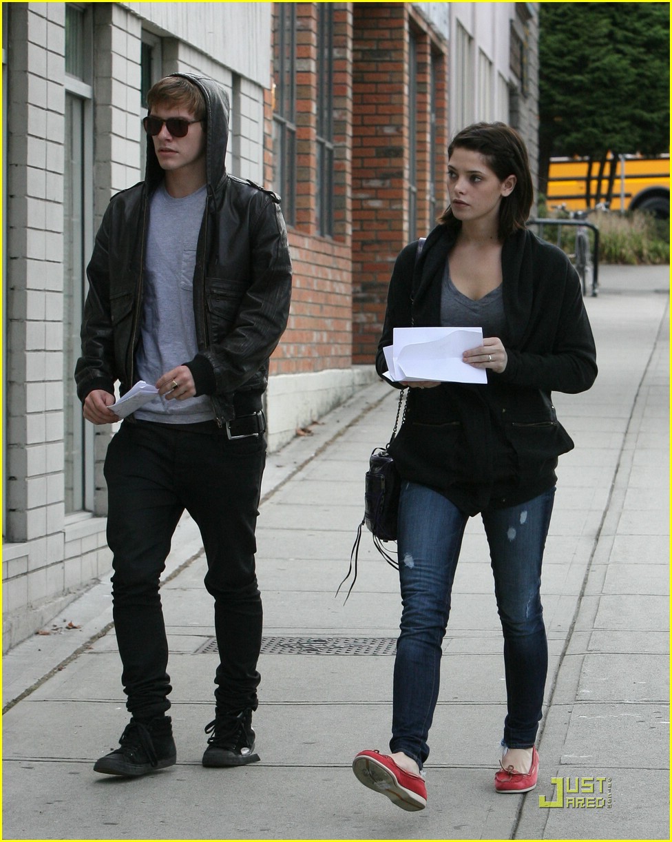 Ashley Greene & Xavier Samuel: Studio Sidekicks