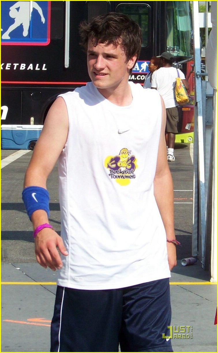 Josh Hutcherson is a Red Dawn Wolverine