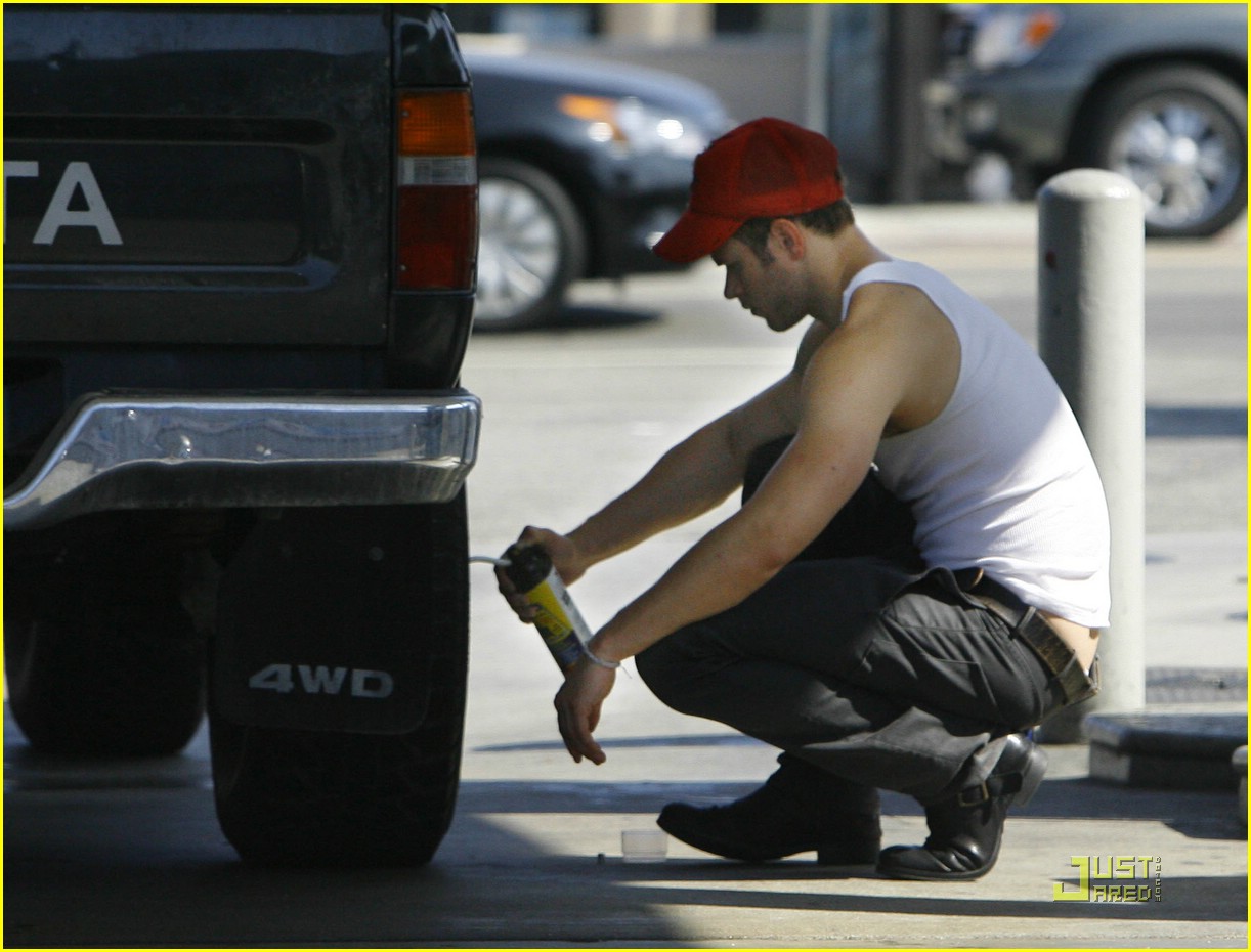Kellan Lutz is a Flat Tire Fixer
