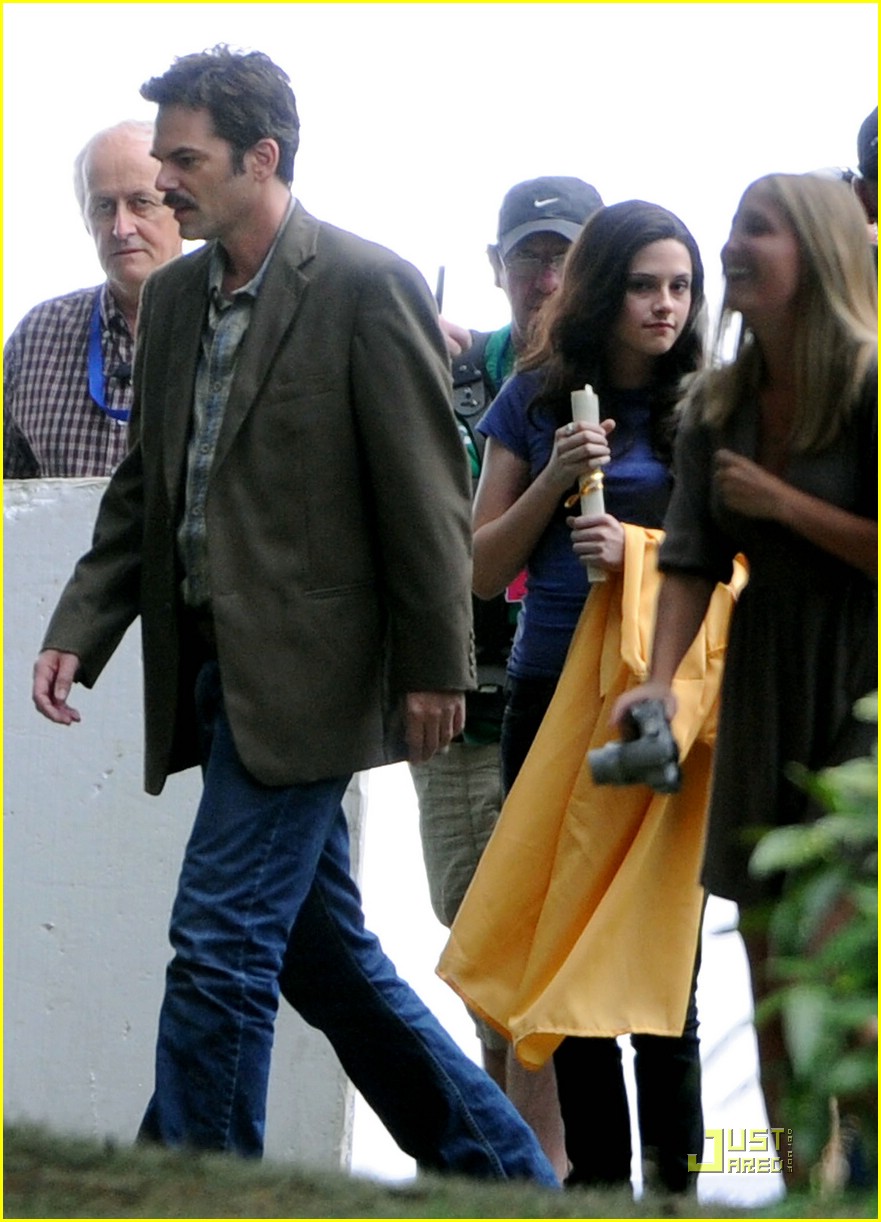 Kristen Stewart: Forks High Graduate