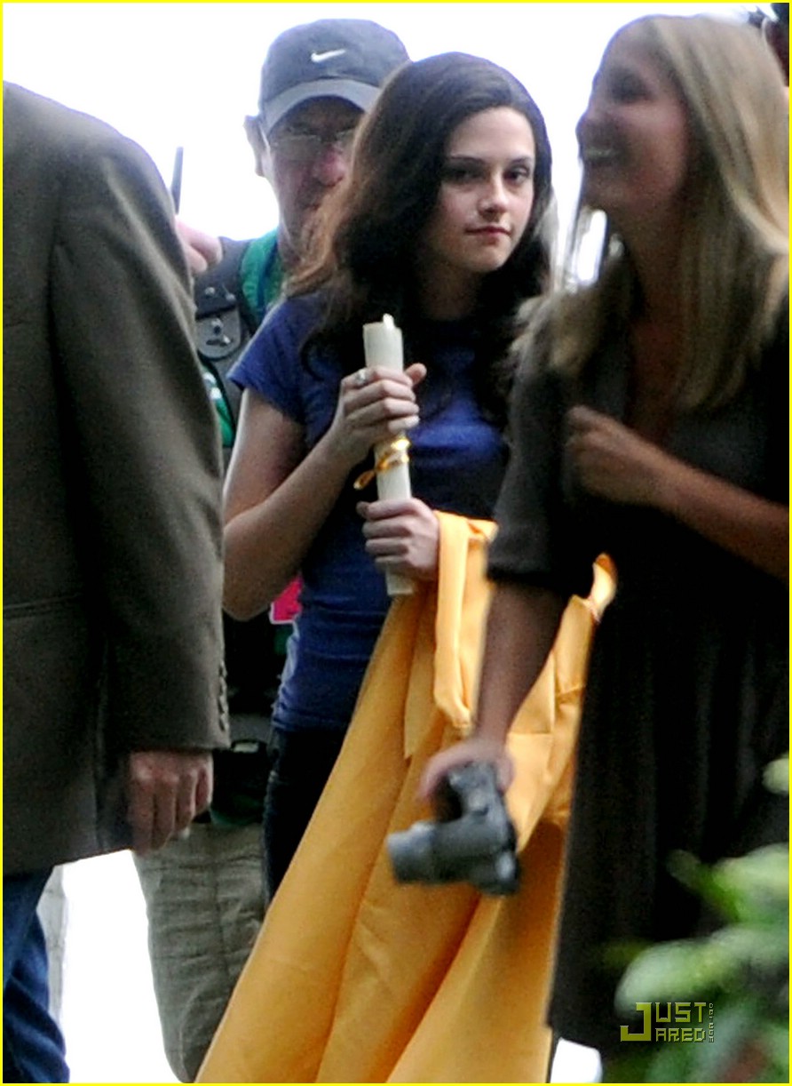 Kristen Stewart: Forks High Graduate