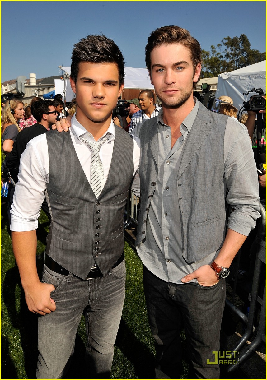 Taylor Lautner Wins Fresh Face Male